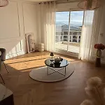 T2 Spacieux Renove, Vue Et Terrasse בסטיה
