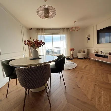 T2 Spacieux Renove, Vue Et Terrasse Apartamento *