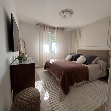 T2 Spacieux Renove, Vue Et Terrasse Apartmán *