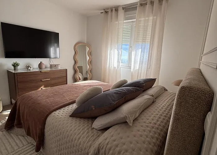 T2 Spacieux Renove, Vue Et Terrasse *