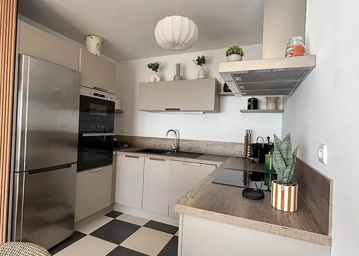 T2 Spacieux Renove, Vue Et Terrasse *