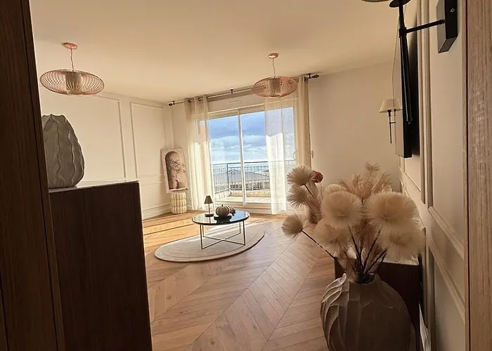 Apartamento T2 Spacieux Renove, Vue Et Terrasse *